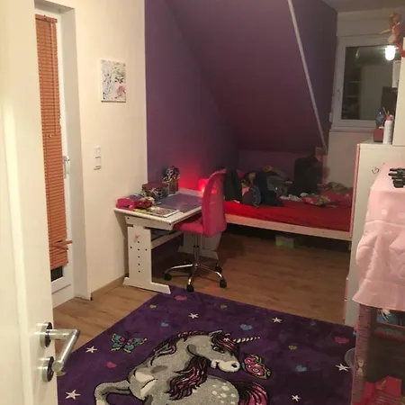 홈스테이 Messezimmer 2 + Fruhstuck 랏젠